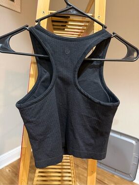 Lululemon Ebb to Street Cropped Tank, Size 4